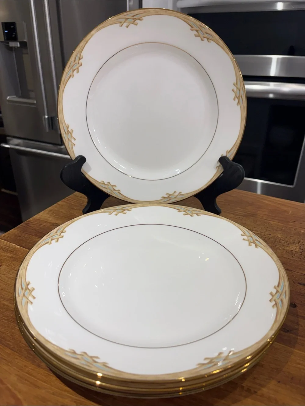 Lenox British Colonial Bamboo White Porcelain Dinner Plates with Gold Accent Rim